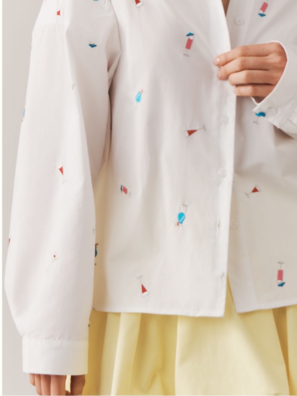 En Saison Nellie Buttondown Shirt from Anthropologie Cocktail Print Size M NWT - Picture 3 of 16
